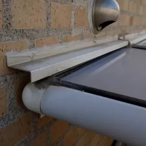 多くの人が手を入れることのデメリット 西宮 芦屋 宝塚 サービスヤードの雨漏りのサムネイル